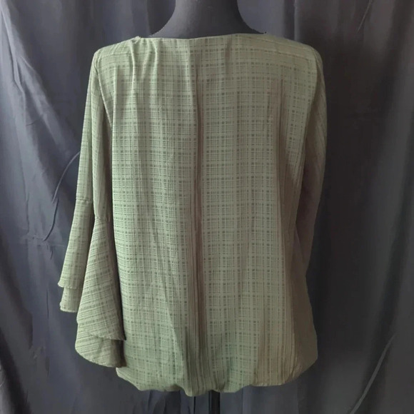 ALYX Top. Medium. EUC - Picture 2 of 8